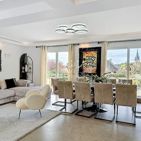 Touquaise Yourhosthelper Villa