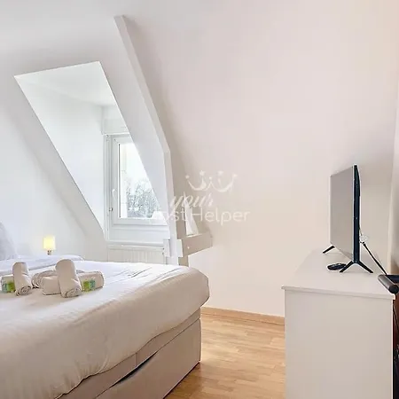 Touquaise Yourhosthelper Touques