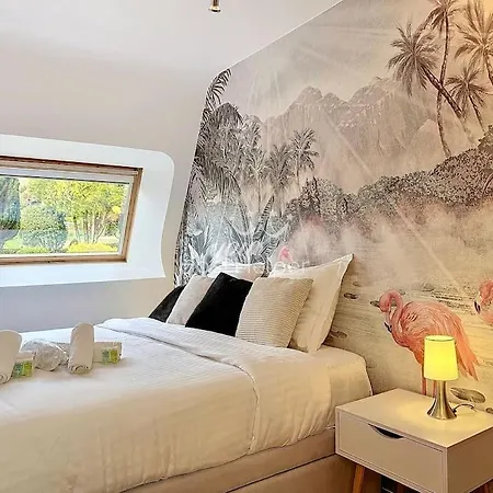 Touquaise Yourhosthelper