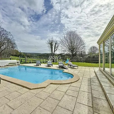 Touquaise Yourhosthelper * Touques