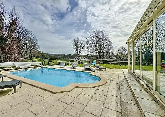 Touquaise Yourhosthelper * Touques